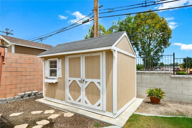 view of outbuilding