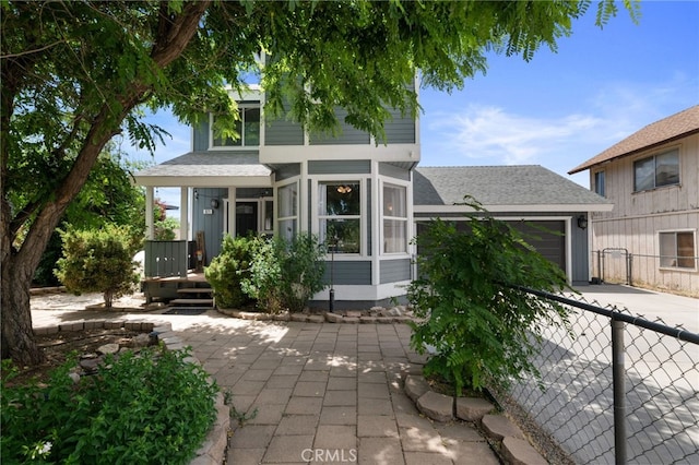 view of front facade featuring a garage