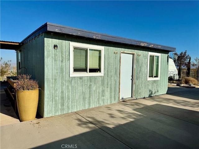 view of outbuilding