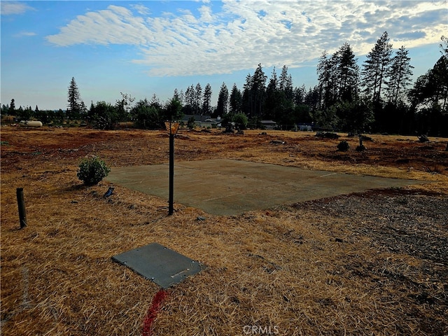 Listing photo 2 for 2015 Picnic Ln, Paradise CA 95969