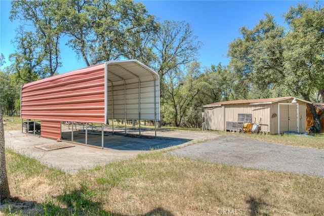 view of outdoor structure featuring a carport