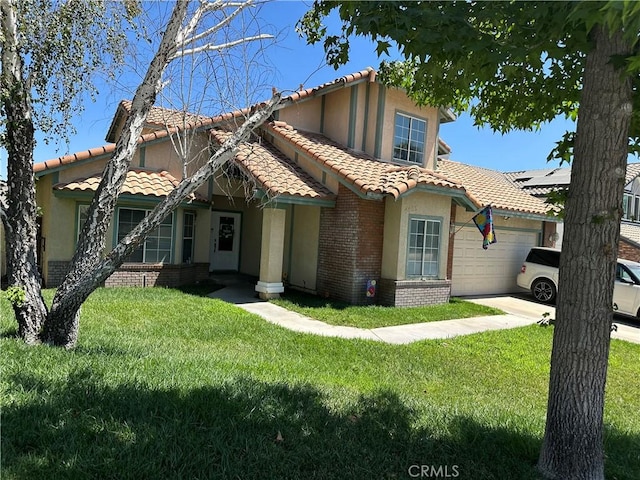 view of front of home featuring a garage, a front yard, and solar panels