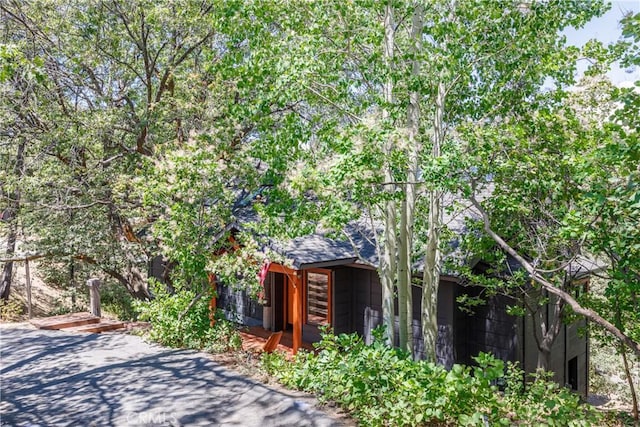 1384 Golden Rule Ln, Lake Arrowhead, CA 92352 - view of outbuilding