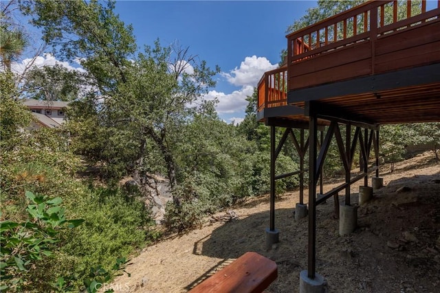 1384 Golden Rule Ln, Lake Arrowhead, CA 92352 - view of yard featuring a deck