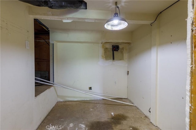 empty room featuring concrete floors