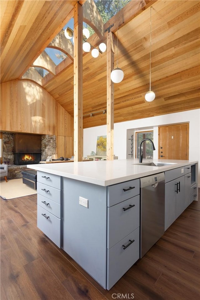 1384 Golden Rule Ln, Lake Arrowhead, CA 92352 - kitchen with dishwasher, sink, dark hardwood / wood-style floors, and decorative light fixtures