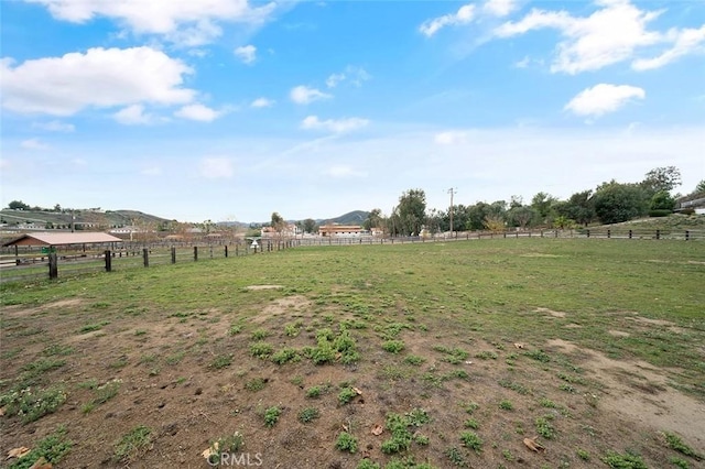 view of yard featuring a rural view