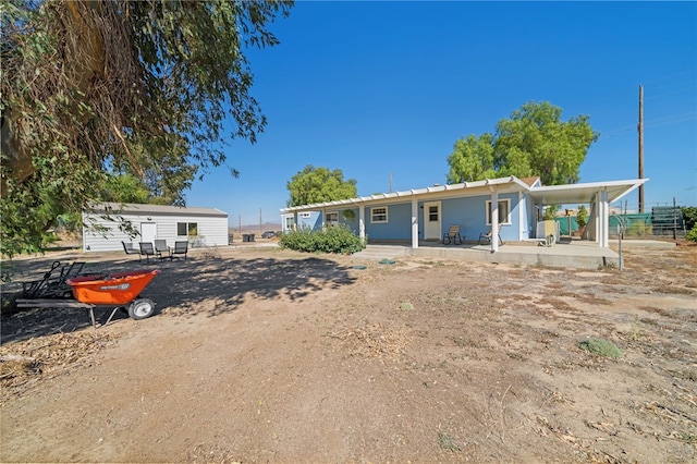 view of front of property