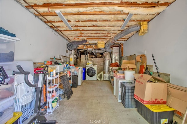 storage area with washer / clothes dryer