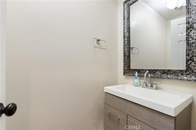 888 Victor Ave Unit 15, Inglewood, CA 90302 - bathroom with vanity