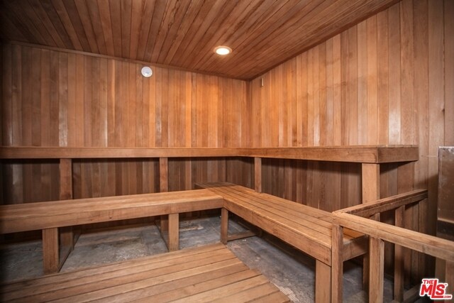 view of sauna / steam room