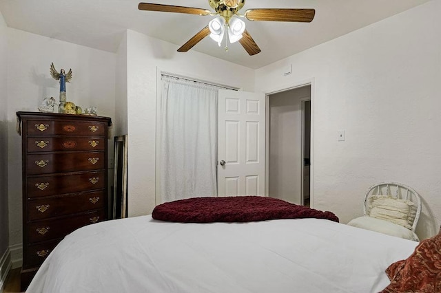 bedroom featuring ceiling fan