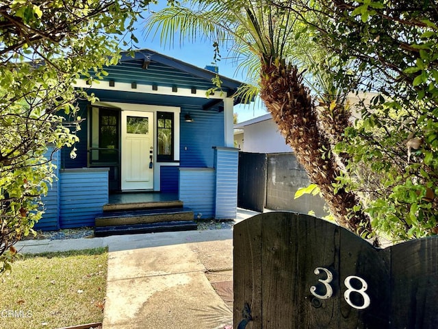 view of front of property