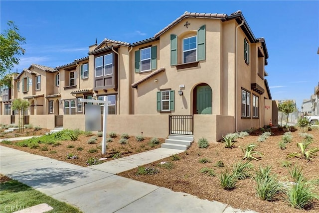 view of mediterranean / spanish-style home