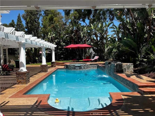 2221 Ventia, Tustin, CA 92782 - view of swimming pool featuring a pool with connected hot tub, a pergola, and a patio area