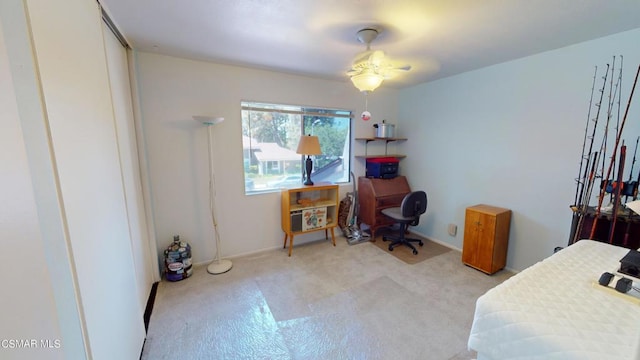 bedroom with ceiling fan