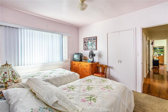 bedroom with a closet