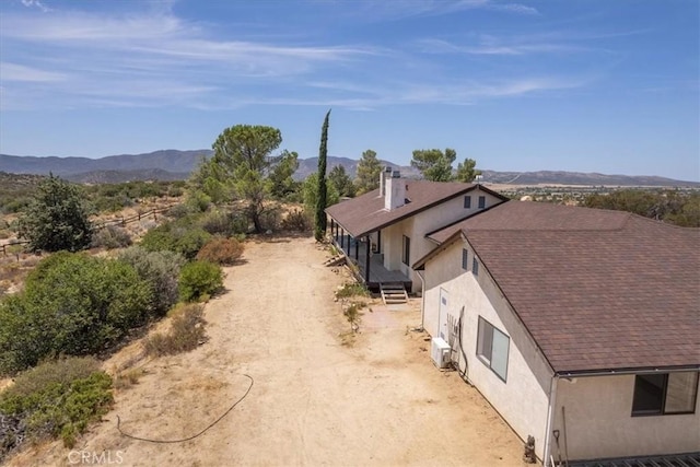 bird's eye view featuring a mountain view