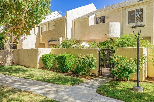 view of front of property