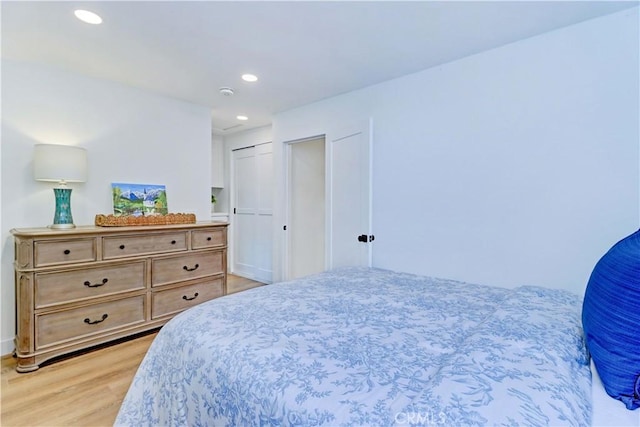 387 Cypress Dr Unit 7, Laguna Beach, CA 92651 - bedroom featuring light wood-style flooring and recessed lighting