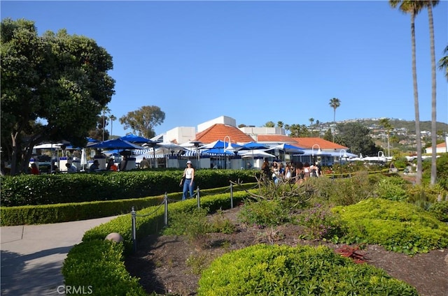 387 Cypress Dr Unit 7, Laguna Beach, CA 92651 - surrounding community featuring fence