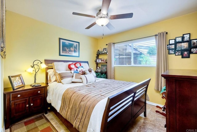 bedroom with ceiling fan