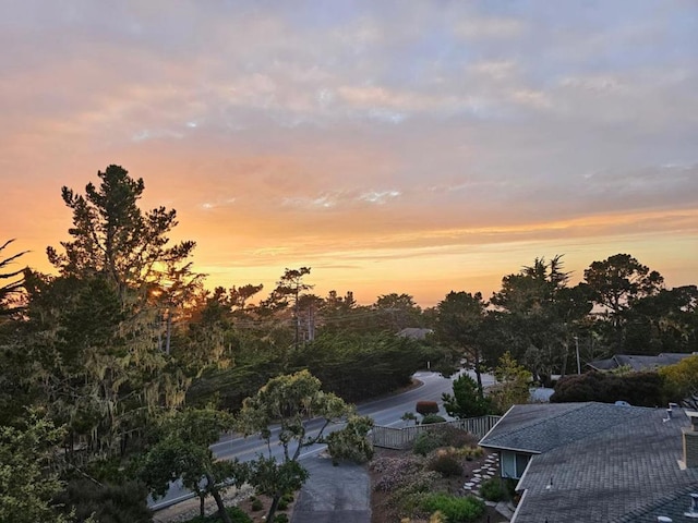 view of aerial view at dusk