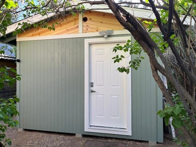 view of outbuilding