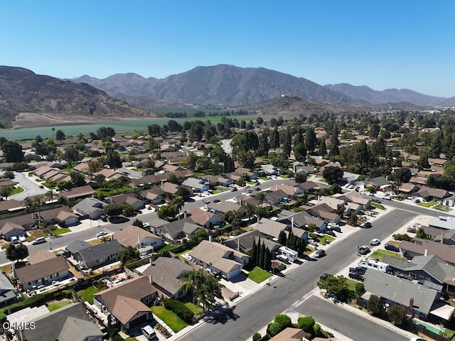 bird's eye view with a mountain view