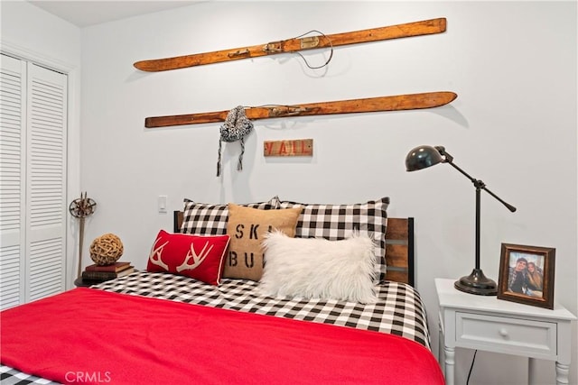 bedroom featuring a closet