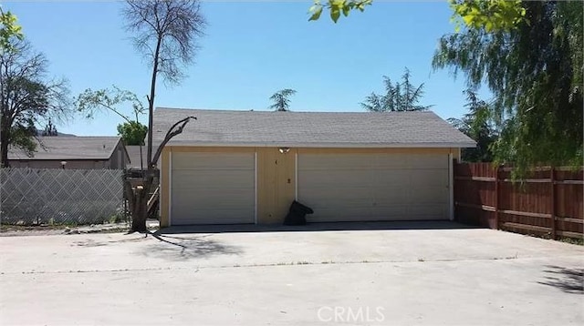 26759 Columbia St, Hemet, CA 92544 - view of detached garage