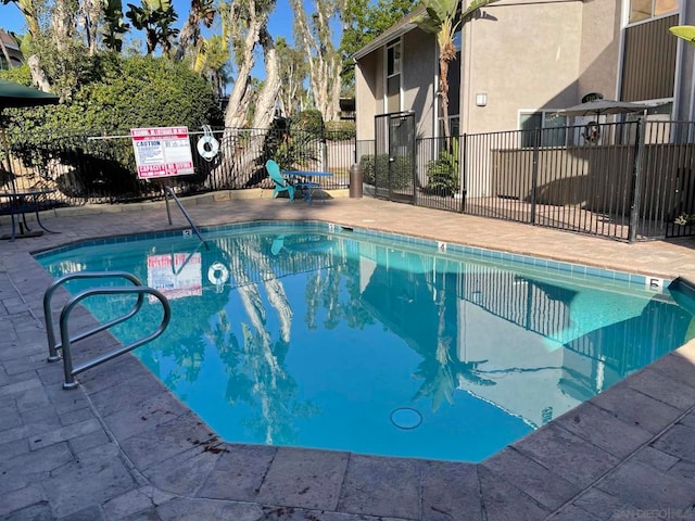 view of swimming pool