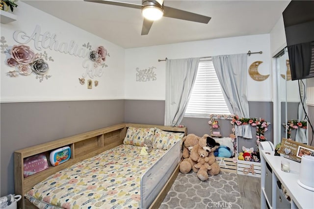 bedroom with ceiling fan