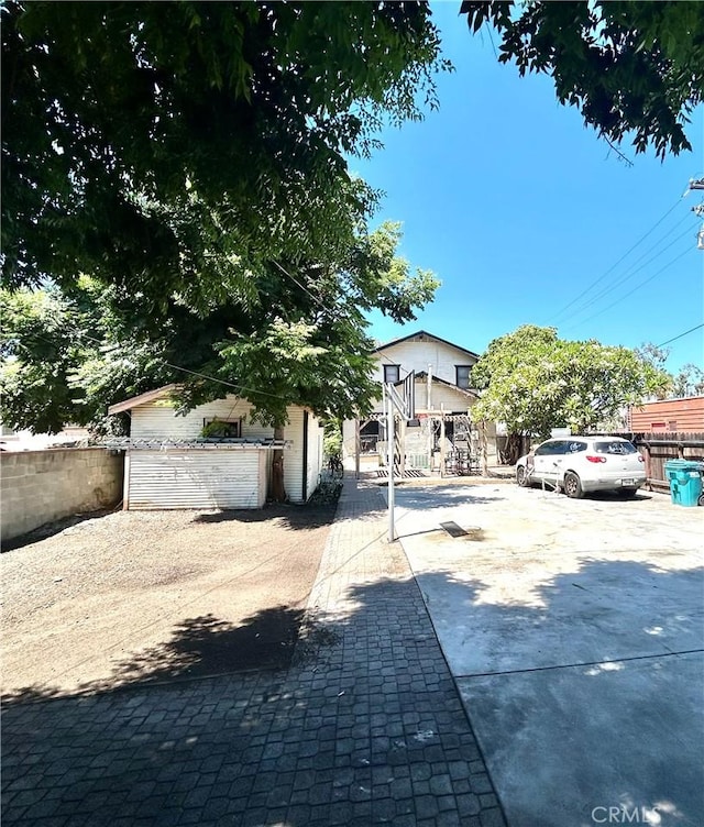 view of front facade