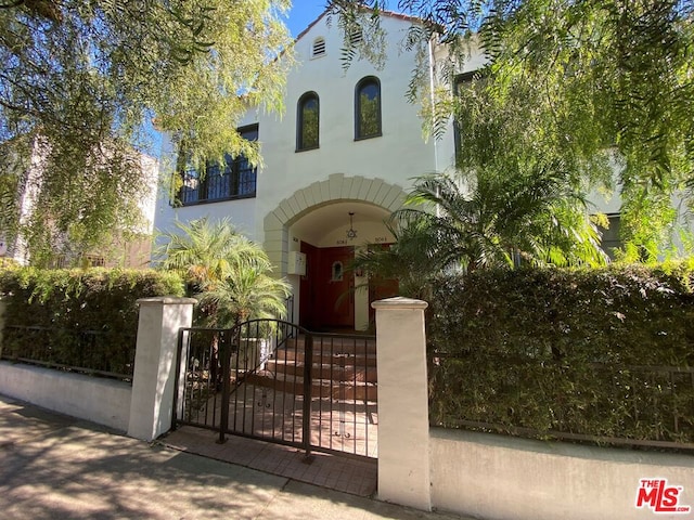 view of mediterranean / spanish-style house