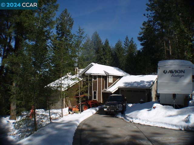 view of front of house with a garage