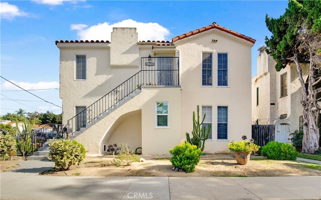 view of mediterranean / spanish-style home