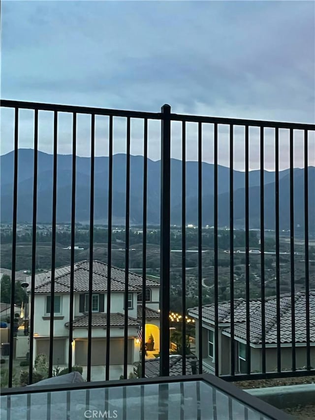 water view featuring a mountain view