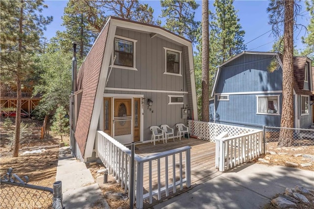 view of front of home featuring a porch