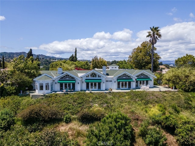 view of front of house