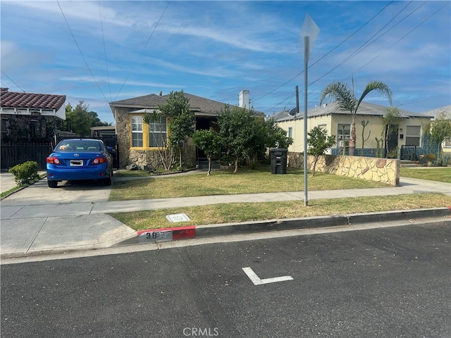 view of front of house with a front yard