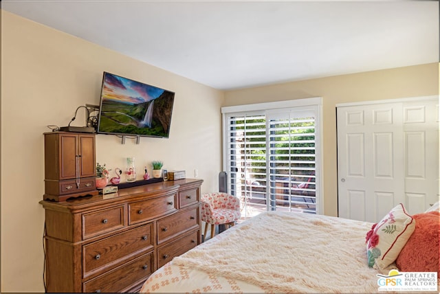 bedroom featuring a closet