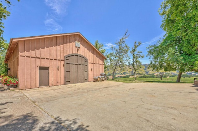 view of outbuilding