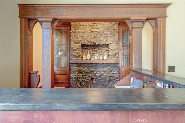 455 W 20th St, Merced, CA 95340 - bar with ornate columns