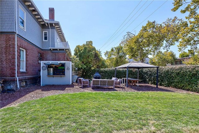 455 W 20th St, Merced, CA 95340 - view of yard featuring a gazebo