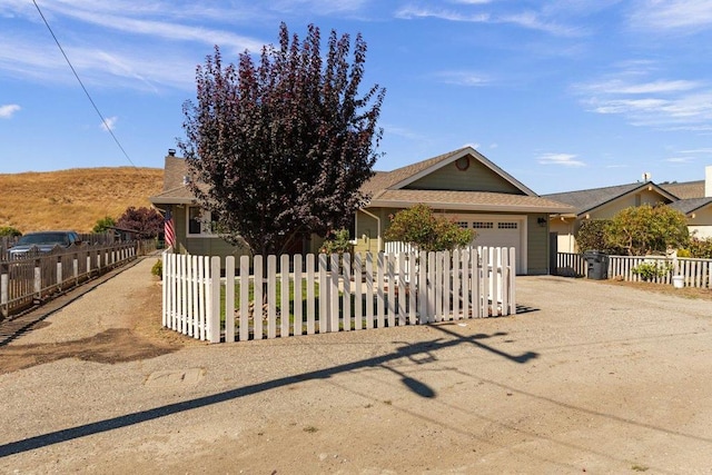 view of front facade featuring a garage