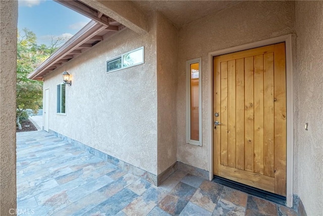 10 Hidden Brooke Way, Chico, CA 95928 - entrance to property with stucco siding