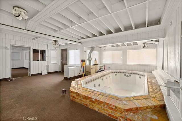 bathroom featuring ceiling fan