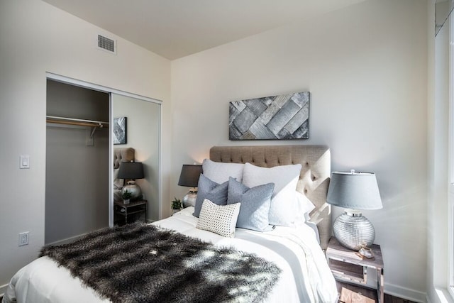 bedroom with a closet