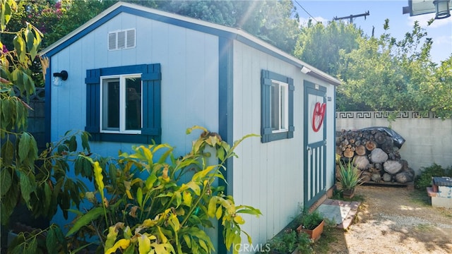 view of outbuilding